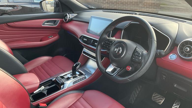 MG Hs 1.5 T-GDI Exclusive 5dr DCT Petrol Hatchback